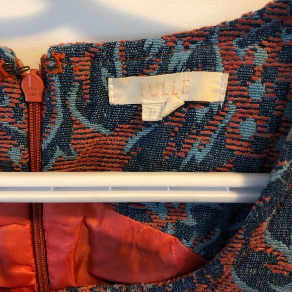 Brocade dress with pockets - Picture 2 of 4